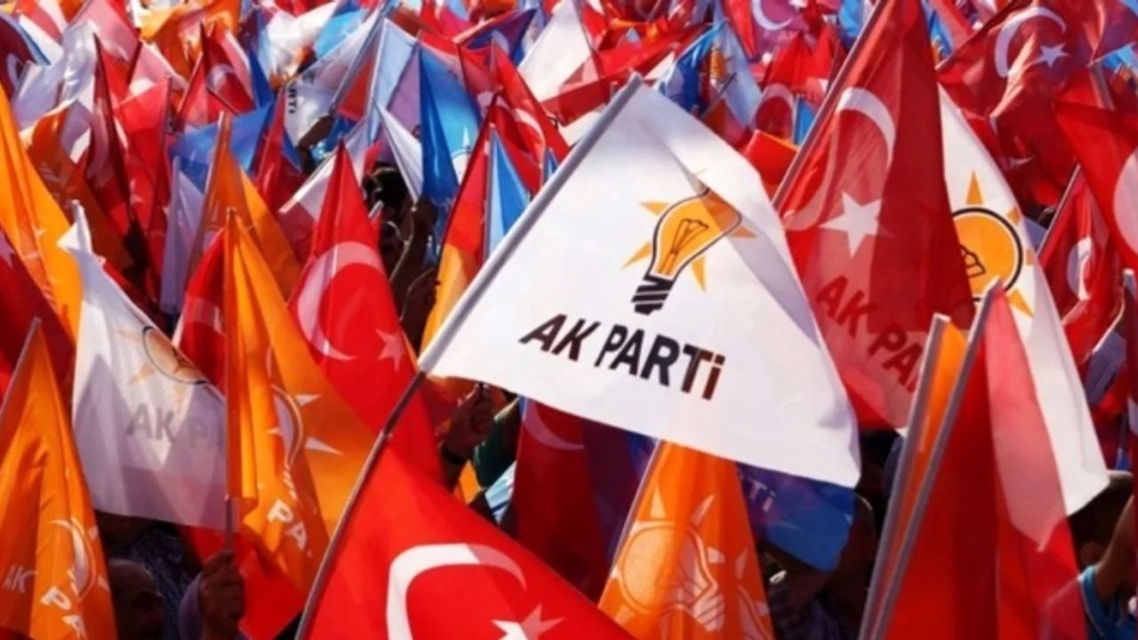 AK Parti Eskişehir'de yeni yönetimde görevler belli oldu 
