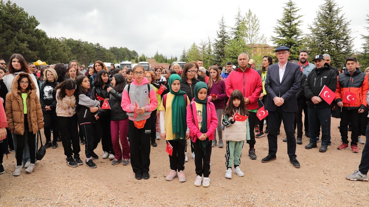 Odunpazarı’ndan 19 Mayıs Atatürk’e Saygı Doğa Yürüyüşü