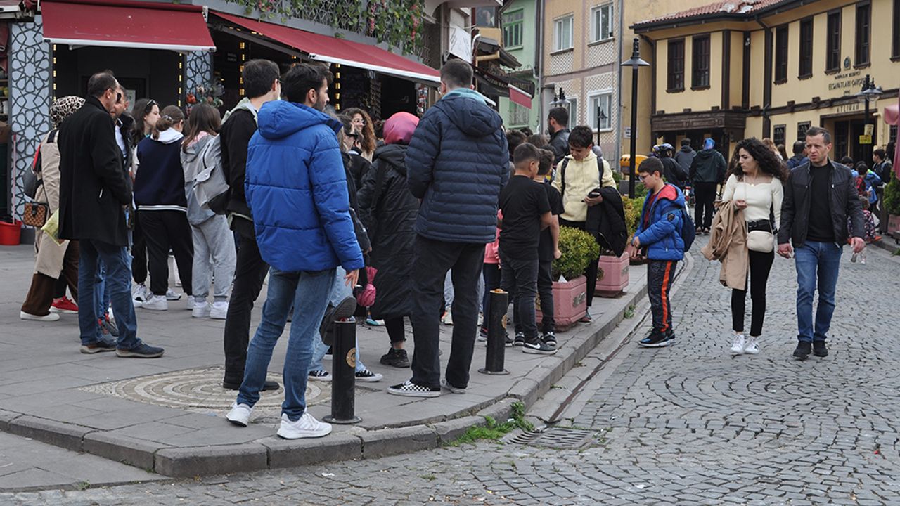 Yerli turistler Eskişehir'e akın etti