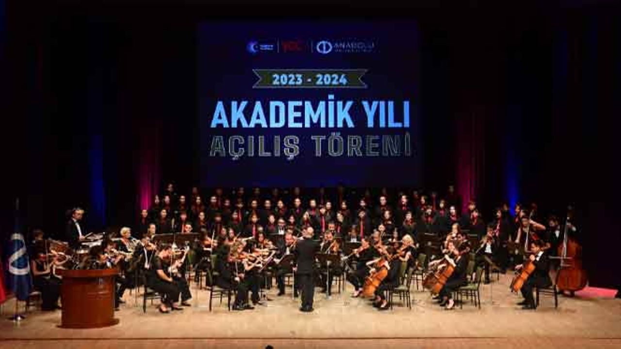 Anadolu Üniversitesi yeni Akademik Yılı Açılış Töreni gerçekleştirildi