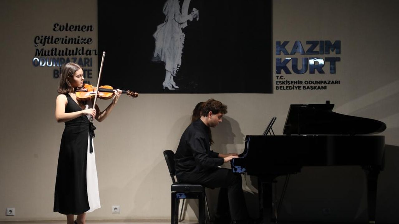 Odunpazarı Belediyesi Cumhuriyet’in 100. Yılı kutlamaları kapsamında Oda Müziği Konseri düzenledi