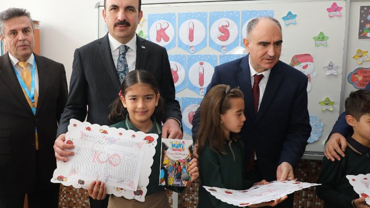 Konya'da Başkan Altay öğrencilerin heyecanına ortak oldu