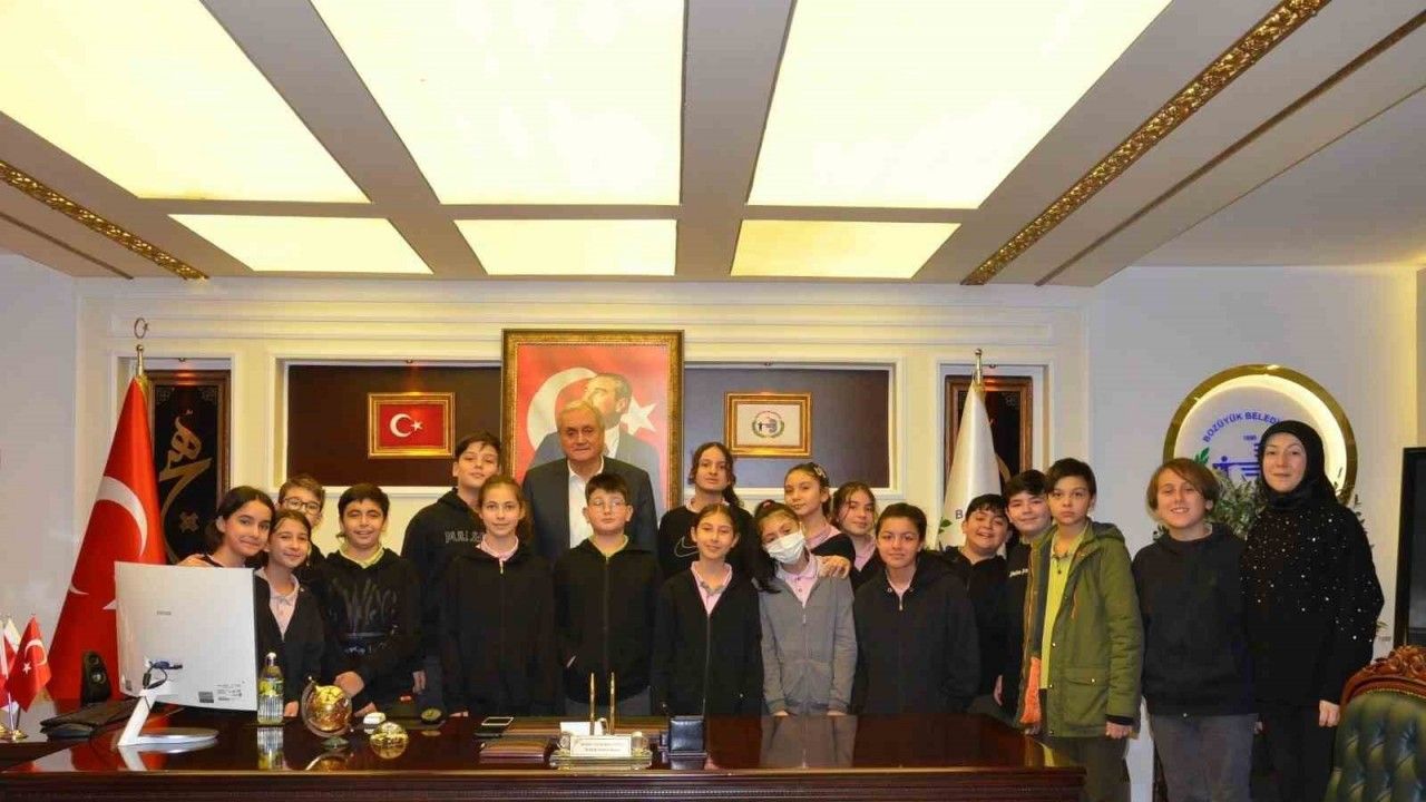 Başkan Bakkalcıoğlu’na projelerini anlattılar