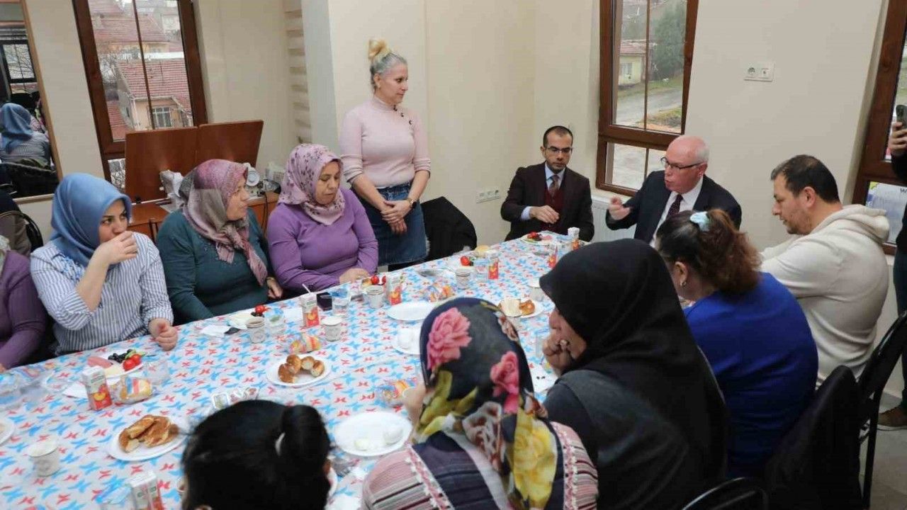Başkan Kurt Erenköy’de kadınların istek ve taleplerini dinledi