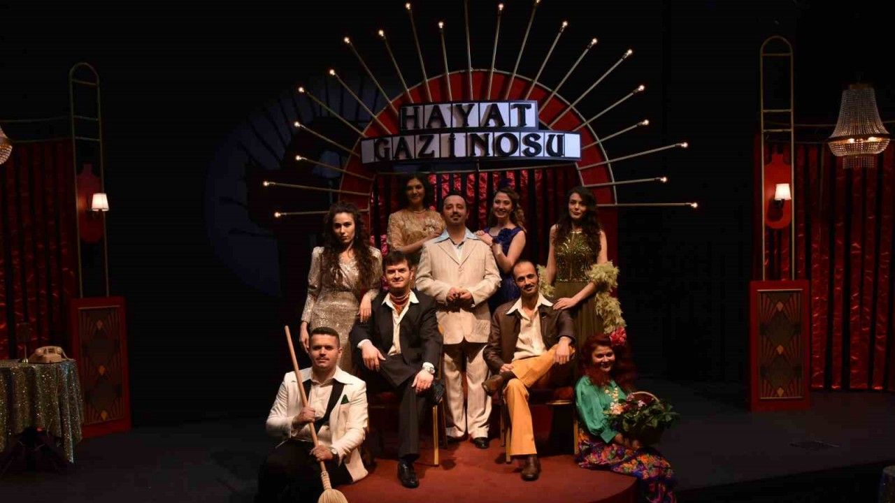 Bozüyük Belediye Tiyatrosu tiyatro severlerle ’Hayat Gazinosu’ ile buluşuyor