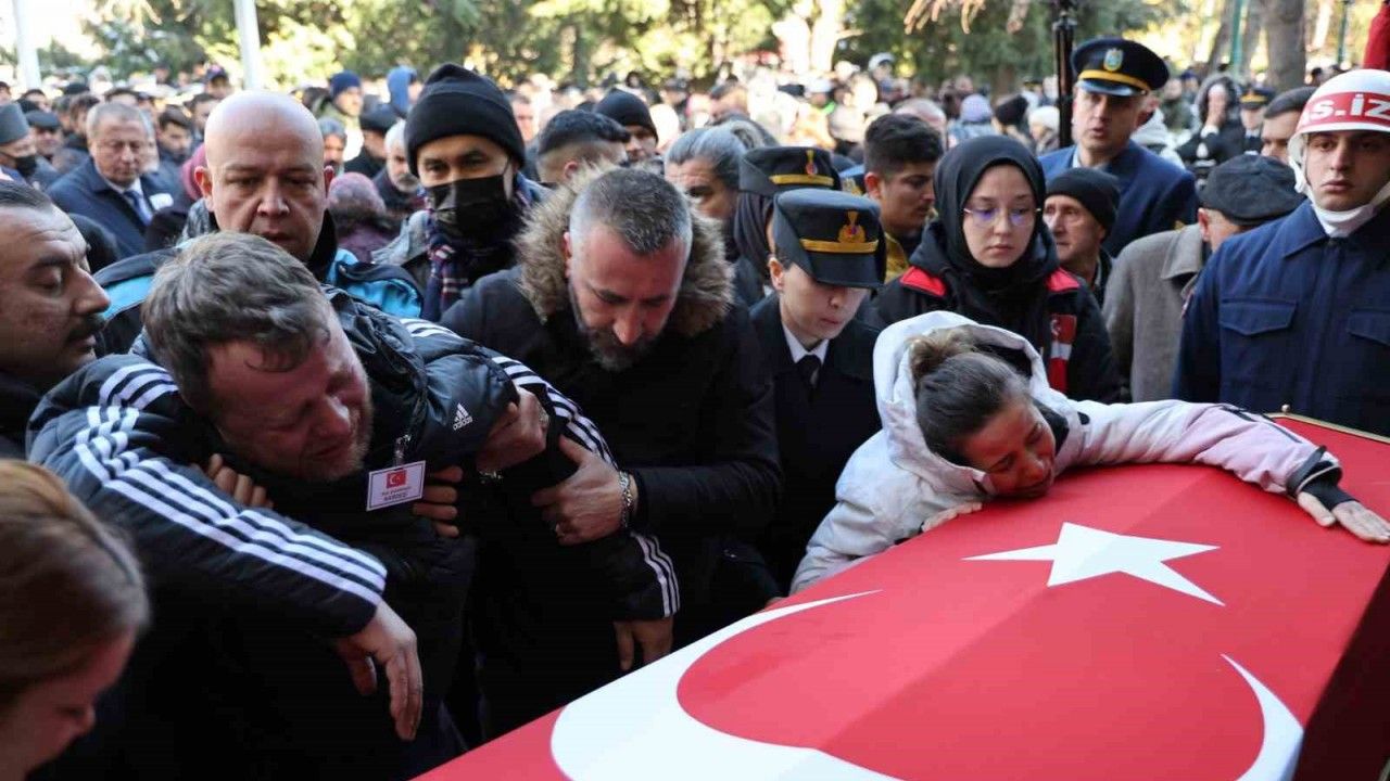 Eskişehir'de şehit cenazesinde gözyaşları sel oldu!