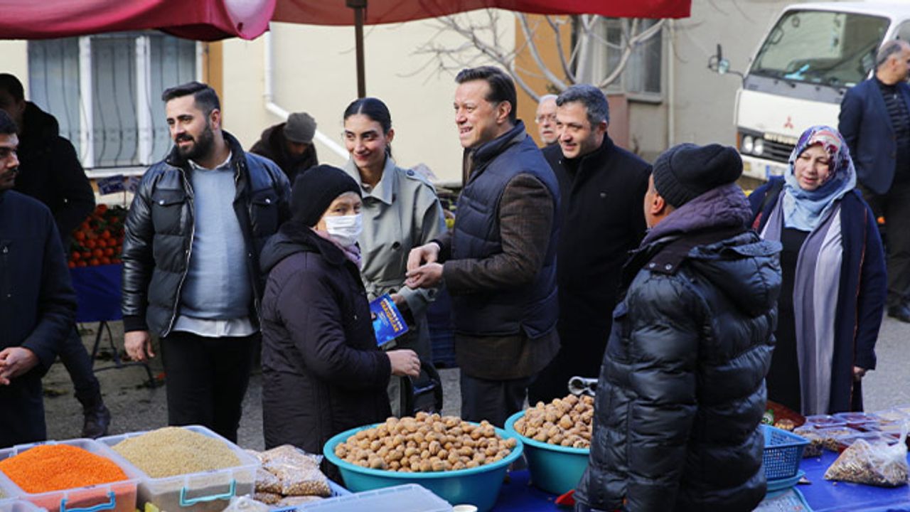 Eskişehir'de pazar ziyareti: Esnafın halinden biz anlarız
