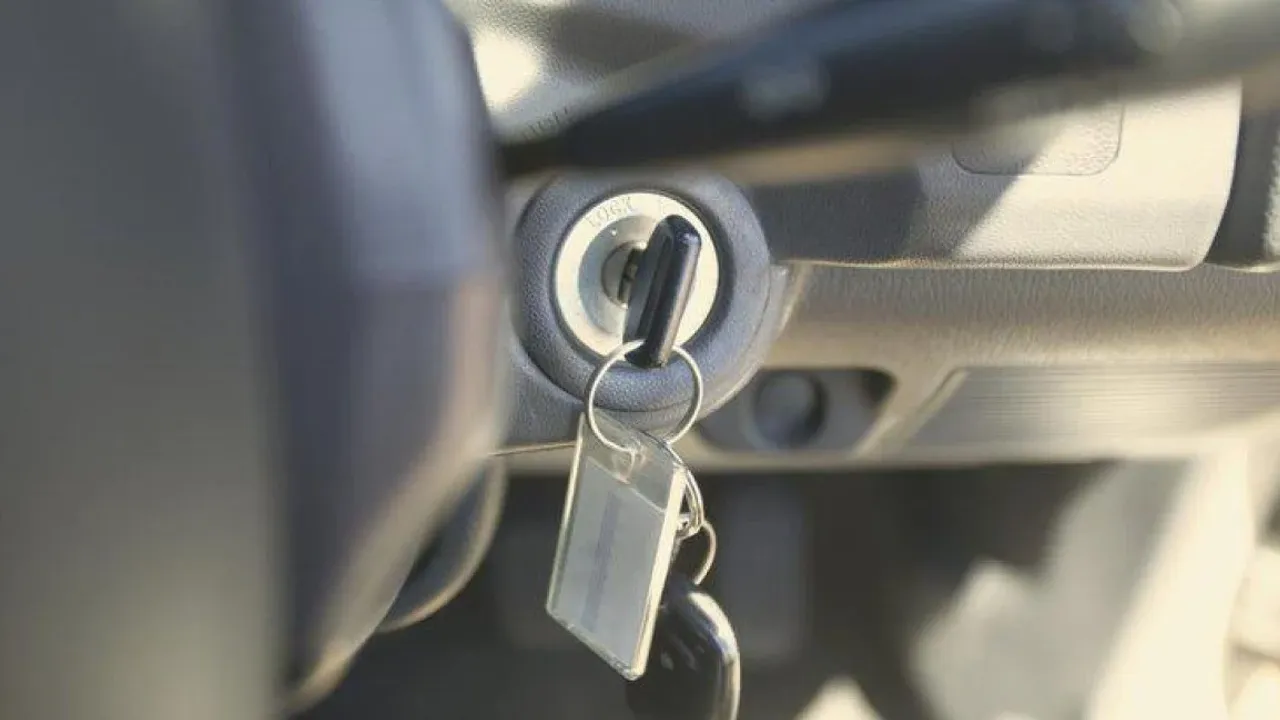 Arabası olanlar dikkat: Kontak anahtarının yanında farklı anahtar takıyorsanız