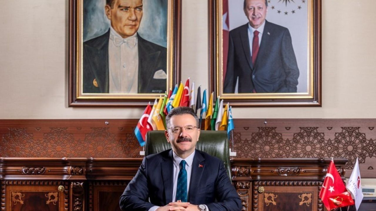Eskişehir Valisi ve üniversite rektörlerinden Cumhuriyetin 102. yılı mesajları