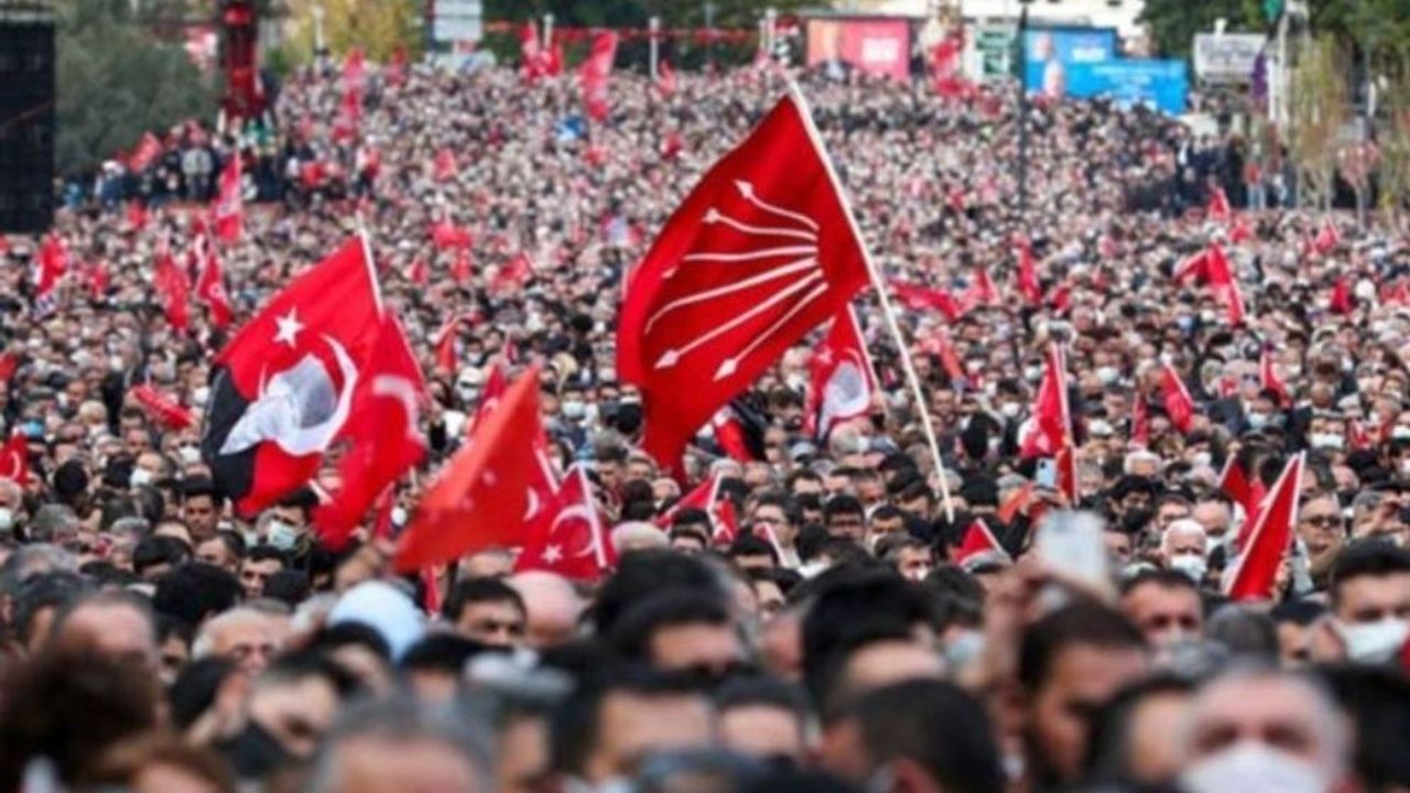 Özgür Özel binlerce Eskişehirliye seslendi