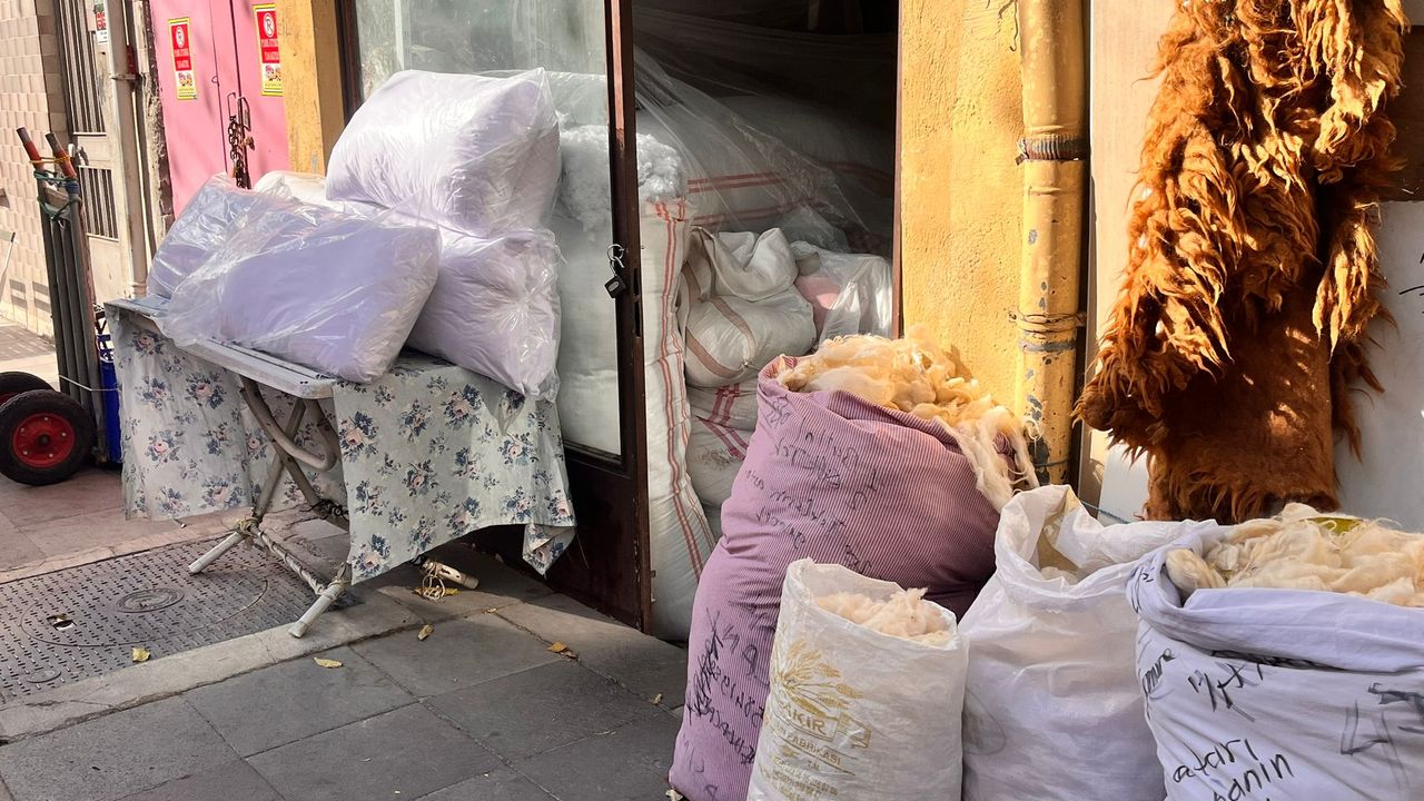 Eskişehir'de havalar soğudu, yorgancıların mesaisi arttı!