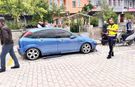 Kediye çarpmamak için kaza yaptı!