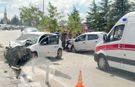Eskişehir'de araçlar kafa kafaya çarpıştı!
