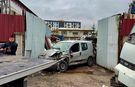 Afyon'da korkutan kaza: Araç hurdalığa girdi