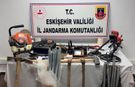 Eskişehir'de define ararken suçüstü yakalandılar!