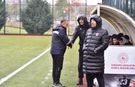 Kulübeye giderek tebrik etti