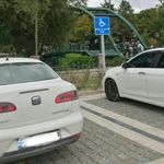 Eskişehir'de engelli park yerleri yine işgal altında