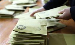 Yurt dışı ve gümrüklerde oy kullananların sayısı 1,9 milyonu aştı