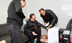 Vali Kızılkaya, depremzede vatandaşlara hava soğutucu cihazları teslim etti