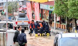 Su basan evlerde tahliye çalışmaları devam ediyor