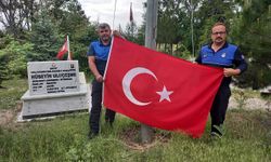 Günyüzü'nde şehit mezarlarının Türk bayrakları zabıtalara emanet