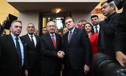 Cumhurbaşkanı adayı Kılıçdaroğlu, Adalet Partisi Genel Başkanı Vecdet Öz ile görüştü