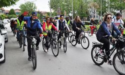19 Mayıs Gençlik ve Spor Bayramı’nı pedal çevirerek kutladılar