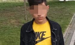 SIRTINDAN  BIÇAKLAYIP ÖZÜR DİLEDİ!