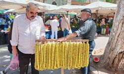 Kalbe dost meyve tezgahlardaki yerini aldı