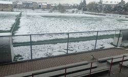 Eskişehir'de sahalar karla dolunca maçlar ertelendi!
