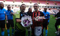 Eskişehir’in emektar futbol takımı: En genci 40 yaşında