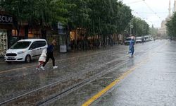 Eskişehir'de hava durumuna dikkat: Öğle saatlerinde geliyor!