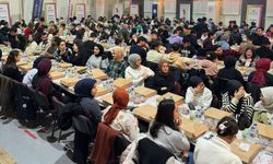 Eskişehir'de 1000 öğrenci iftar yemeğinde buluştu