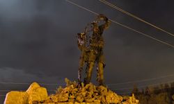 Utanç verici olay: Milli Mücadele kahramanının heykeli kundaklandı