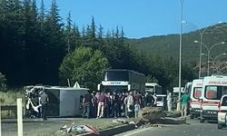 Eskişehir'de kaza: Minibüs yan yattı, 5 yaralı var!
