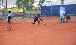 Eskişehir'de yaz tenis turnuvası kazananları belli oldu