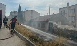 Bilecik'te akaryakıt istasyonu yakınındaki yangın korkuttu!