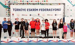 Selin Ece kürsüye çıkmayı başardı