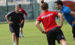 Eskişehirspor'un kızları hazırlıklarını sürdürüyor