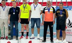 Badminton sporcusu öğretim üyesinden büyük başarı!