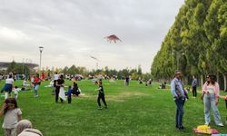 Eskişehir'deki uçurtma şenliğine yoğun ilgi