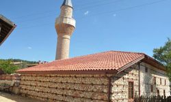 600 yıllık Sarıhacılar Camii yıllara meydan okuyor