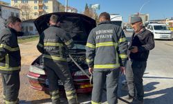 Araçları gözlerinin önünde yandı!