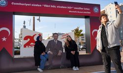 Eskişehir'de 3 boyutlu Atatürk maketine büyük ilgi