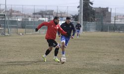 Eskişehirspor'un  kar altında hazırlık maçı mesaisi!