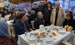 Gazi ve şehit aileleriyle ramazan iftarında buluştu