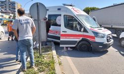 Ambulans şoförünün dikkati büyük kazayı önledi