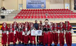 Bilecik'te halk oyunları ekibi, il birincisi oldu