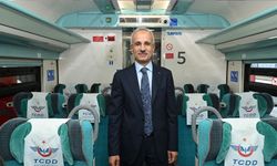 Bakan Uraloğlu müjdeyi verdi: Tren istasyonlarında yeni dönem! Ücretsiz...