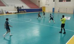 Futsalda kıran kırana maçlar oynanıyor